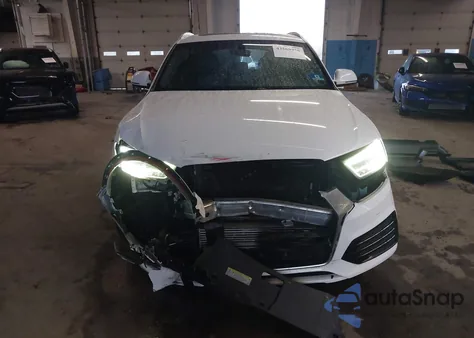2016 Audi Q3 2.0T Premium Plus z USA, uszkodzony, nr VIN WA1GFCFS6GR008367